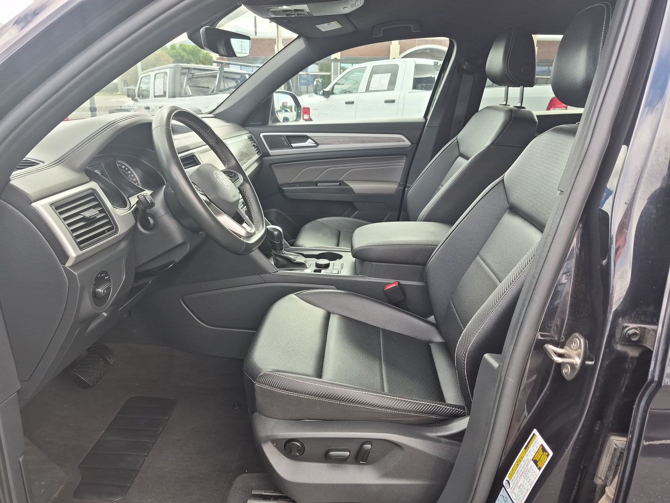 Used 2021 Volkswagen Atlas Cross Sport SE AWD/4WD image 17