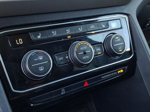 Certified 2023 Volkswagen Atlas Cross Sport SE w/ Panoramic Sunroof Package image 30