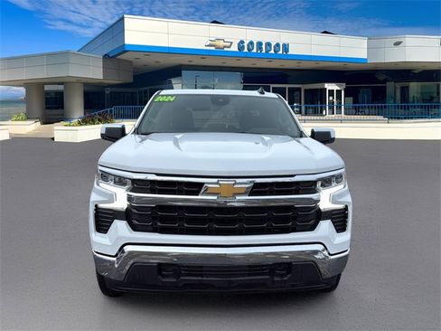 Used 2024 Chevrolet Silverado 1500 LT image 2