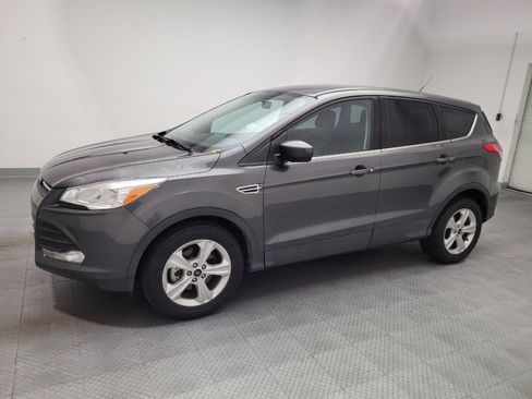 Used 2016 Ford Escape SE FWD image 2