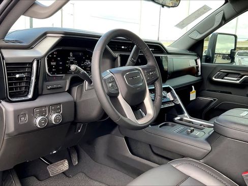 New 2026 GMC Sierra 2500 Denali w/ Denali Reserve Package image 10