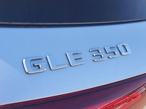 Used 2025 Mercedes-Benz GLE 350 4MATIC image 11