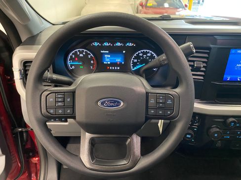 New 2026 Ford F250 XLT w/ FX4 Off-Road Package AWD/4WD image 12
