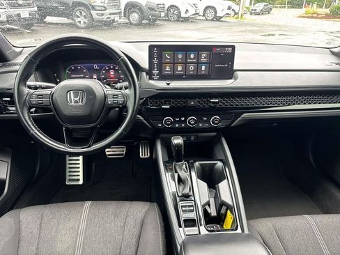 Used 2023 Honda Accord Sport image 11