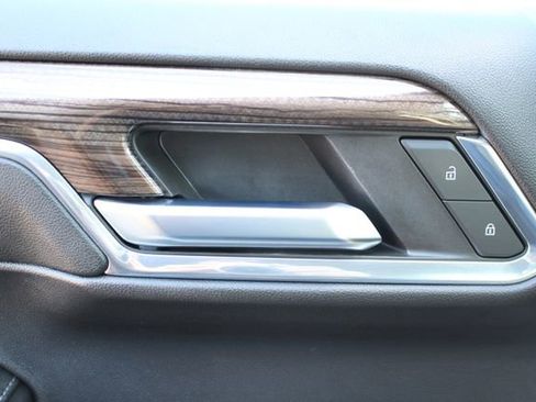 Used 2024 Chevrolet Silverado 1500 LT image 30