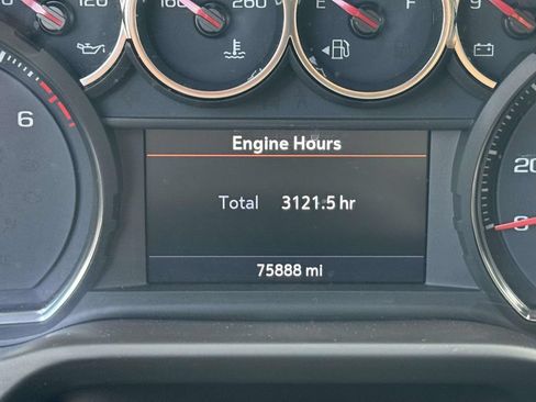 Used 2021 Chevrolet Silverado 1500 LT w/ Bed Protection Package AWD/4WD image 14