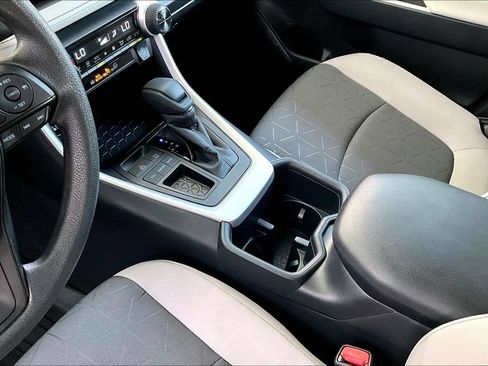 Used 2025 Toyota RAV4 XLE w/ Convenience Package FWD image 20