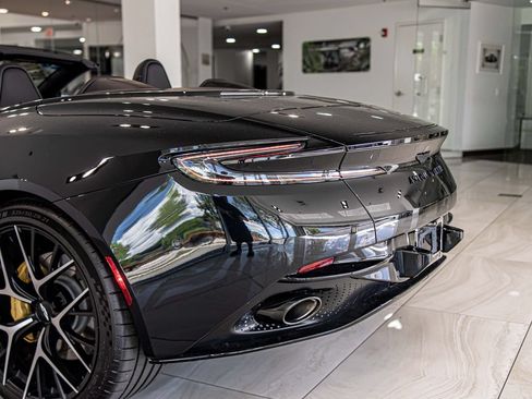 Used 2025 Aston Martin DB12 Convertible RWD image 14