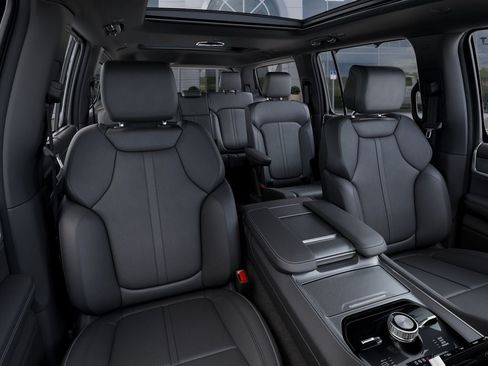 New 2026 Jeep Grand Wagoneer Limited AWD/4WD image 18