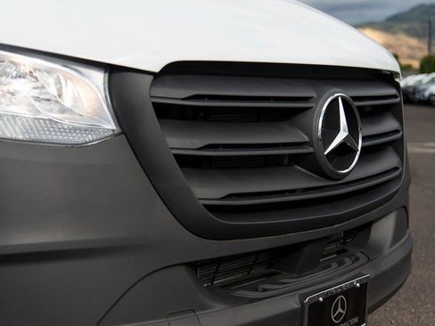 Used 2024 Mercedes-Benz Sprinter 3500 image 16