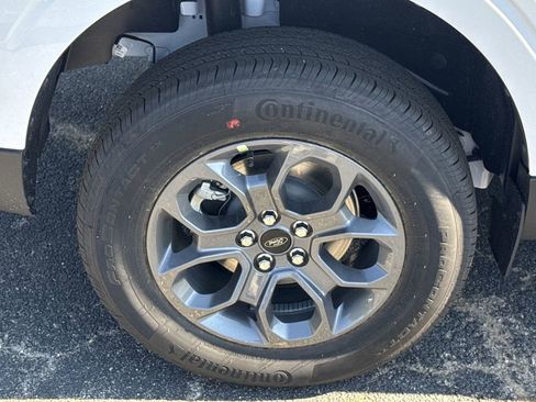 New 2025 Ford Maverick XLT image 17