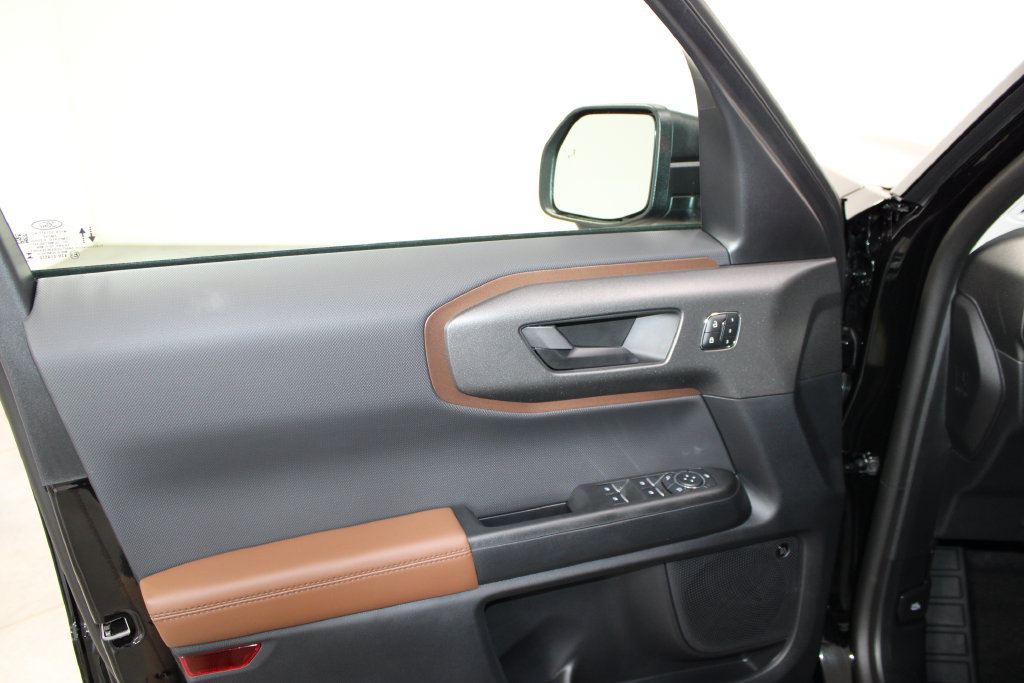 New 2026 Ford Bronco Sport Outer Banks w/ Outer Banks Tech Package+ AWD/4WD image 17