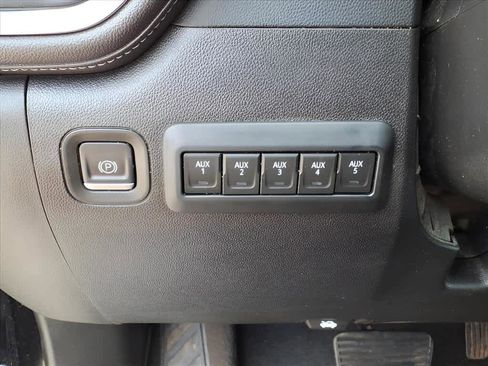 Used 2023 Chevrolet Silverado 2500 High Country w/ Z71 Off-Road Package image 17