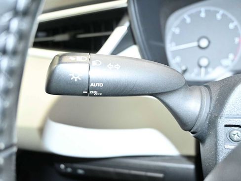 Used 2024 Toyota Corolla SE FWD image 20