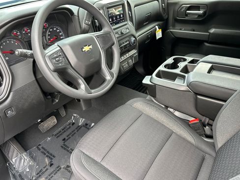 New 2025 Chevrolet Silverado 1500 Custom image 10