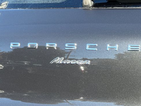 Used 2017 Porsche Macan image 13