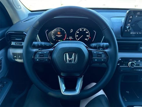 New 2025 Honda Pilot Touring image 14