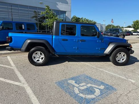 Used 2020 Jeep Gladiator Sport w/ Quick Order Package 24S AWD/4WD image 34