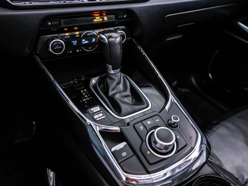 Used 2018 MAZDA CX-9 Touring w/ Touring Premium Package image 24