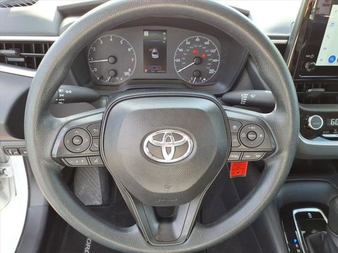 Certified 2025 Toyota Corolla LE FWD image 28