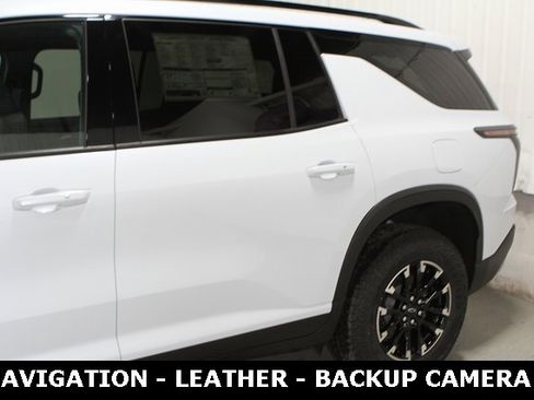 New 2026 Chevrolet Traverse Z71 w/ LPO, Floor Liner Package image 10