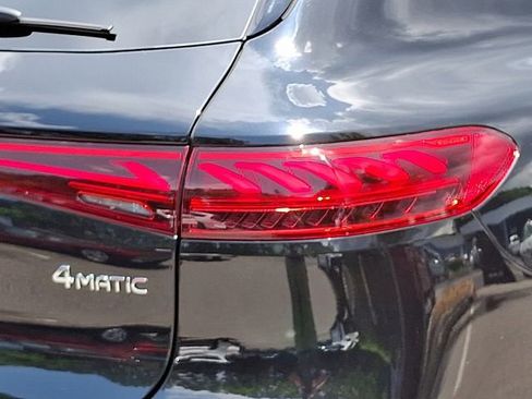 Used 2023 Mercedes-Benz EQS 580 4MATIC SUV image 12