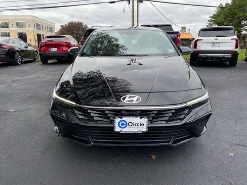 New 2025 Hyundai Elantra SEL w/ Cargo Package image 3