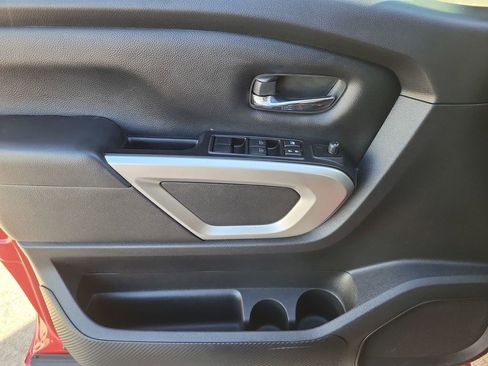 Used 2021 Nissan Titan SV w/ Off Road Protection Package image 20