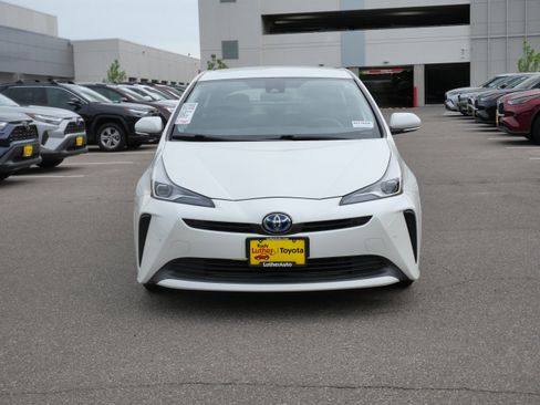 Certified 2020 Toyota Prius LE FWD image 2