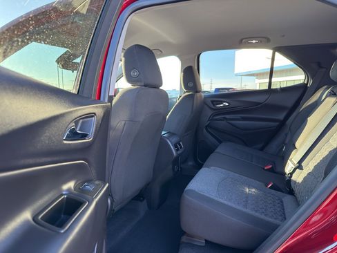 Used 2023 Chevrolet Equinox LT image 29