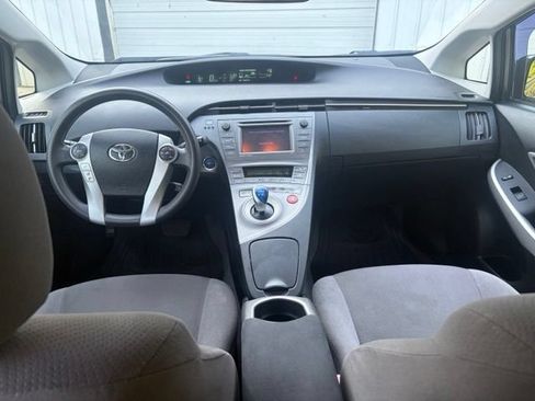 Used 2013 Toyota Prius Three FWD image 3