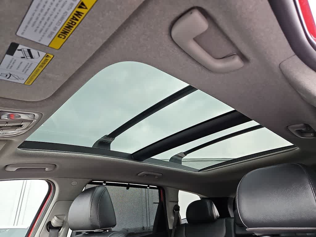 Used 2019 Hyundai Santa Fe AWD w/ Cargo Package image 13