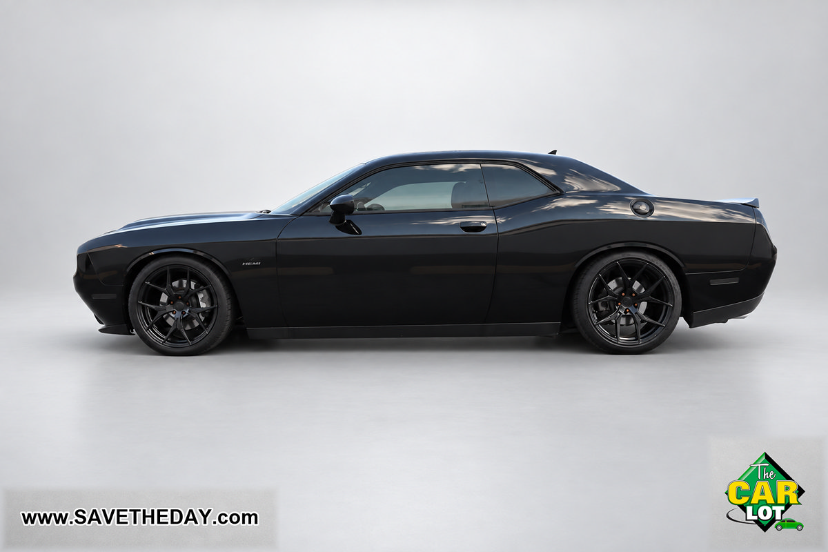 Used 2018 Dodge Challenger R/T w/ Blacktop Package RWD image 5