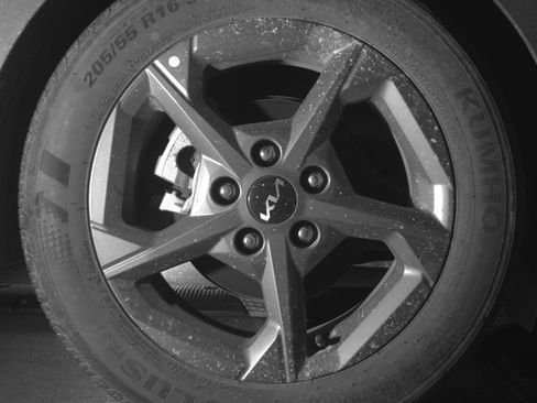 Used 2025 Kia K4 LXS image 15