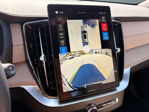 New 2026 Volvo XC90 B6 Plus w/ Protection Package image 31