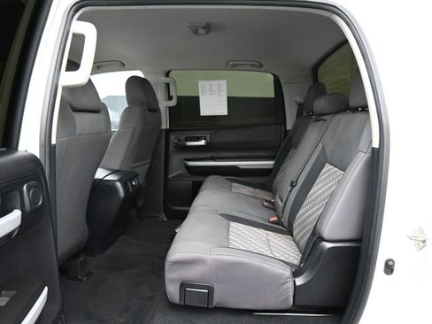 Used 2020 Toyota Tundra SR5 w/ SR5 Upgrade Package AWD/4WD image 15