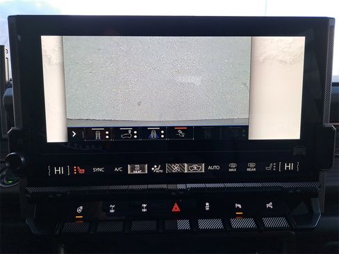 New 2025 GMC Hummer EV 2X w/ Extreme Off-Road Package image 38