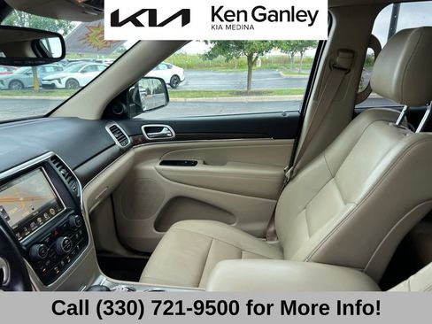 Used 2017 Jeep Grand Cherokee Limited AWD/4WD image 39