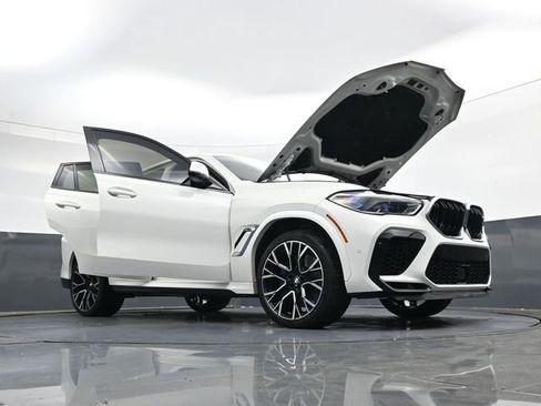 Used 2021 BMW X6 M w/ Executive Package image 43