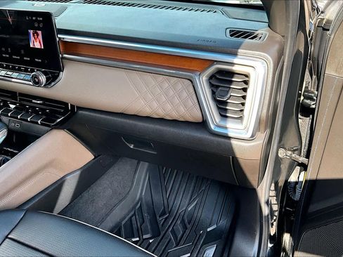 Certified 2023 GMC Canyon Denali w/ Denali Black Edition image 18