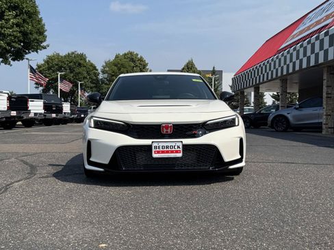 Used 2024 Honda Civic Type R image 2