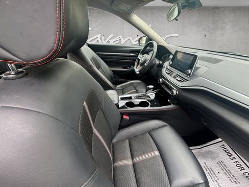 Used 2023 Nissan Altima 2.5 SR FWD image 29
