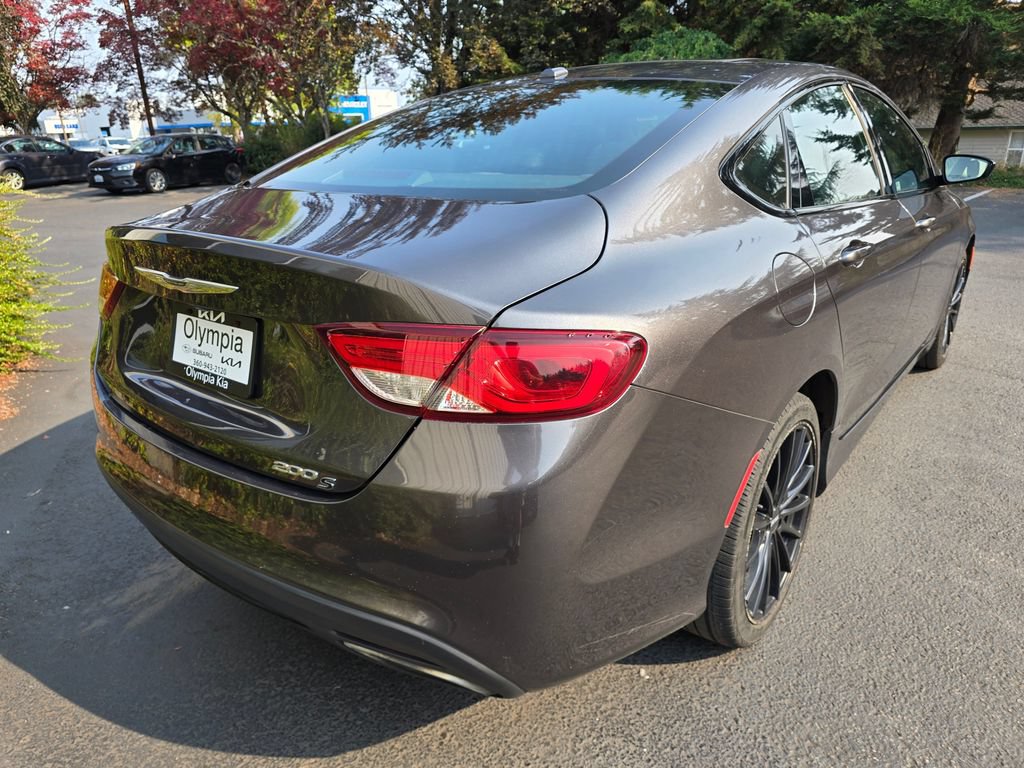 Used 2015 Chrysler 200 S w/ Comfort Group FWD image 4