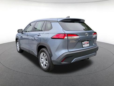 Used 2025 Toyota Corolla Cross L FWD image 4