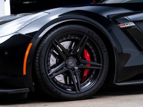 Used 2019 Chevrolet Corvette Z06 RWD image 4