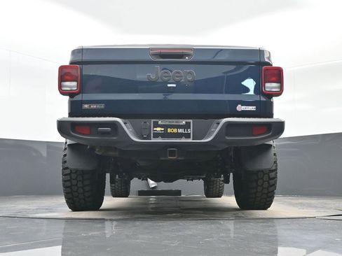 Used 2025 Jeep Gladiator Sport AWD/4WD image 29