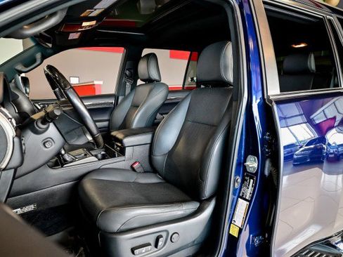 Used 2022 Lexus GX 460 Luxury w/ Sport Design Package image 14