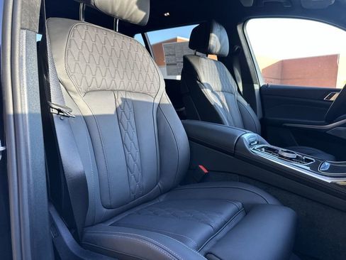 New 2026 BMW X7 M60i image 25