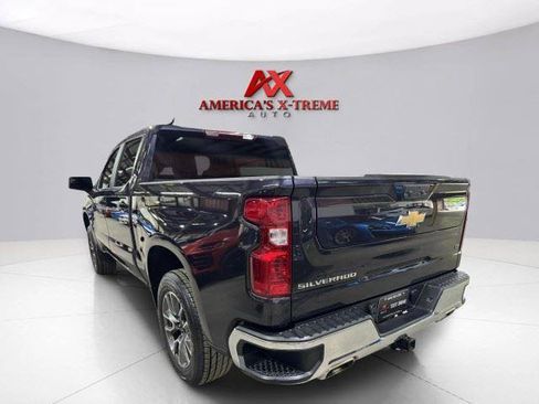 Used 2024 Chevrolet Silverado 1500 LT AWD/4WD image 4