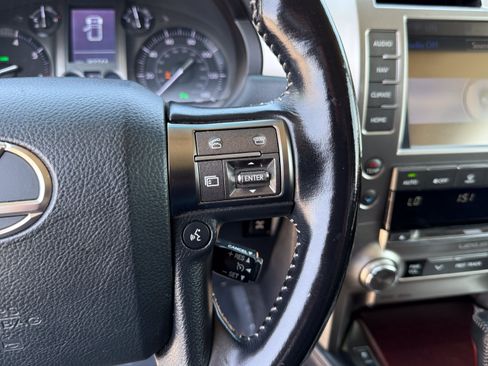 Used 2017 Lexus GX 460 Premium w/ Premium Package AWD/4WD image 23